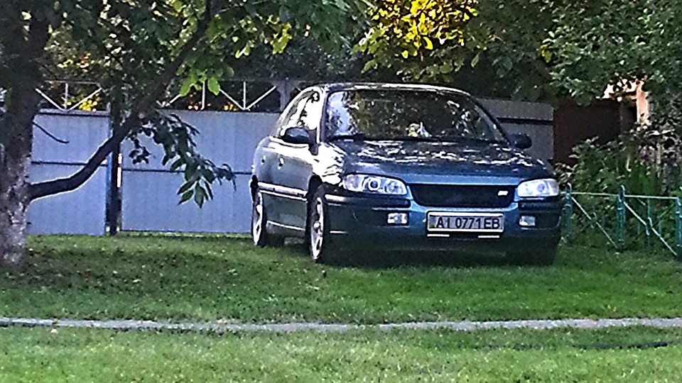 Opel Omega Ізумруд 3