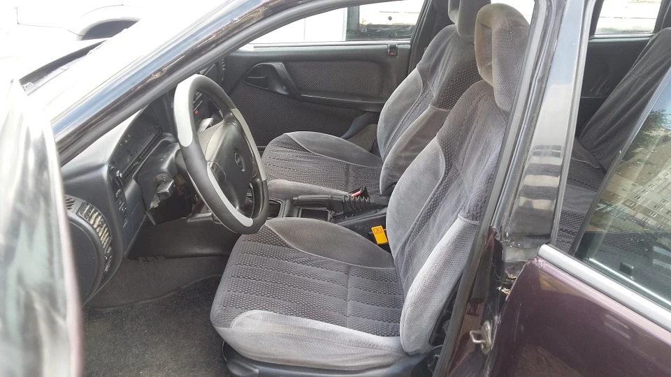 Opel Omega Караван 2.0 і 3