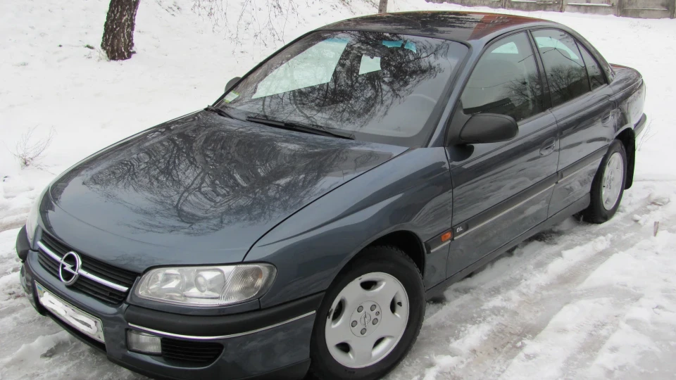 Opel Omega кораблик