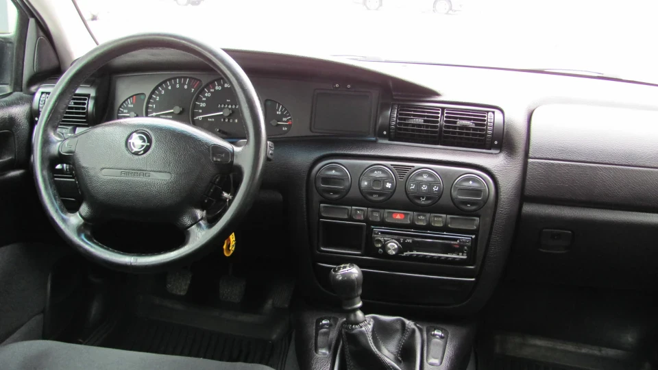 Opel Omega кораблик 2