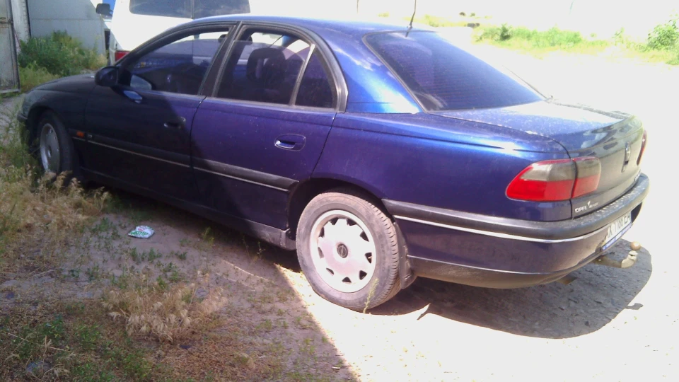 Opel Omega Кораблик)