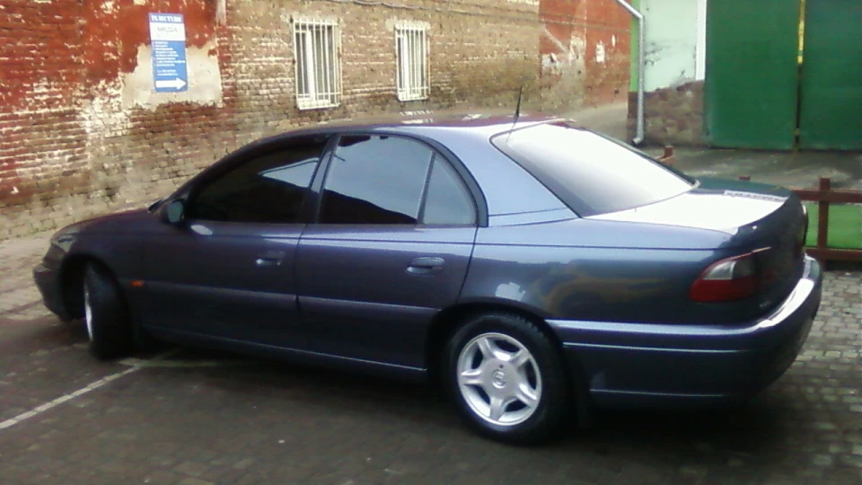 Opel Omega улюблений човен 5