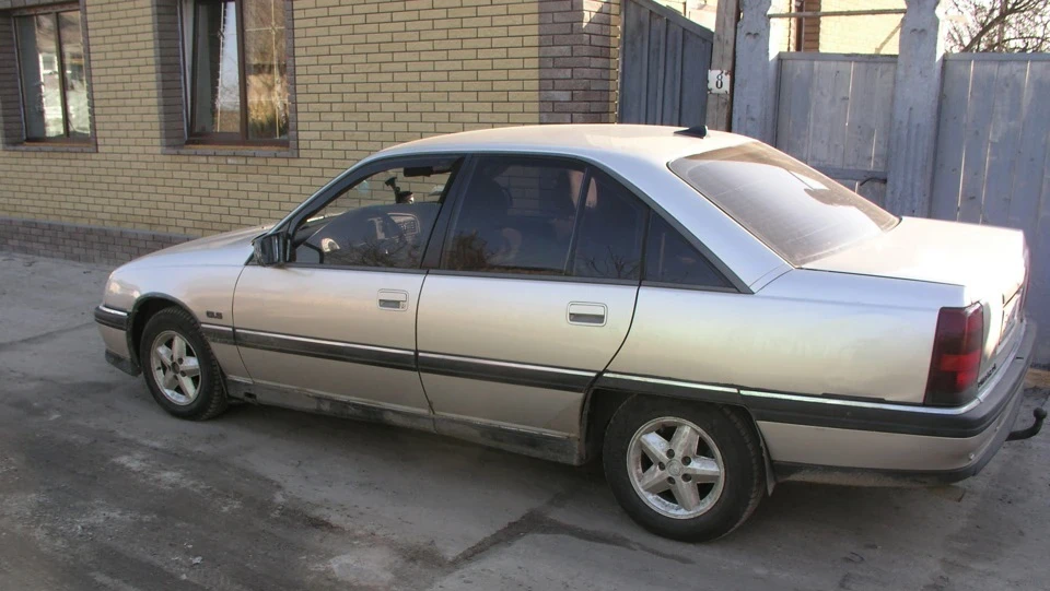 Opel Omega Мертвий труп 2