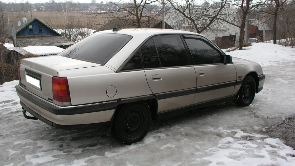 Opel Omega Мертвий труп 5