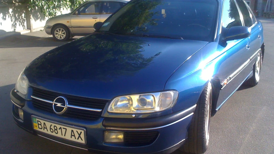 Opel Omega MV6 3.0 синій металік 2