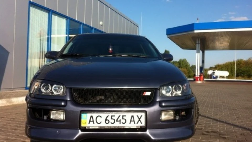 Opel Omega Olmeca b