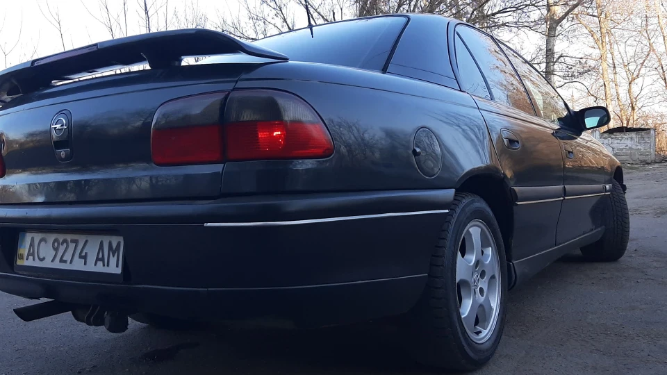 Opel Omega Opel Omega 2.5 v6 Sport 2