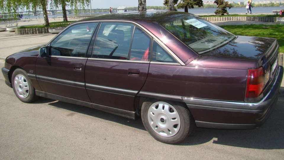 Opel Omega ПЕРШИЙ АВТОМОБІЛЬ
