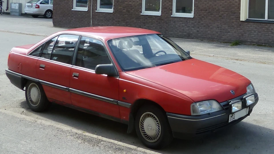 Opel Omega Перший контакт)