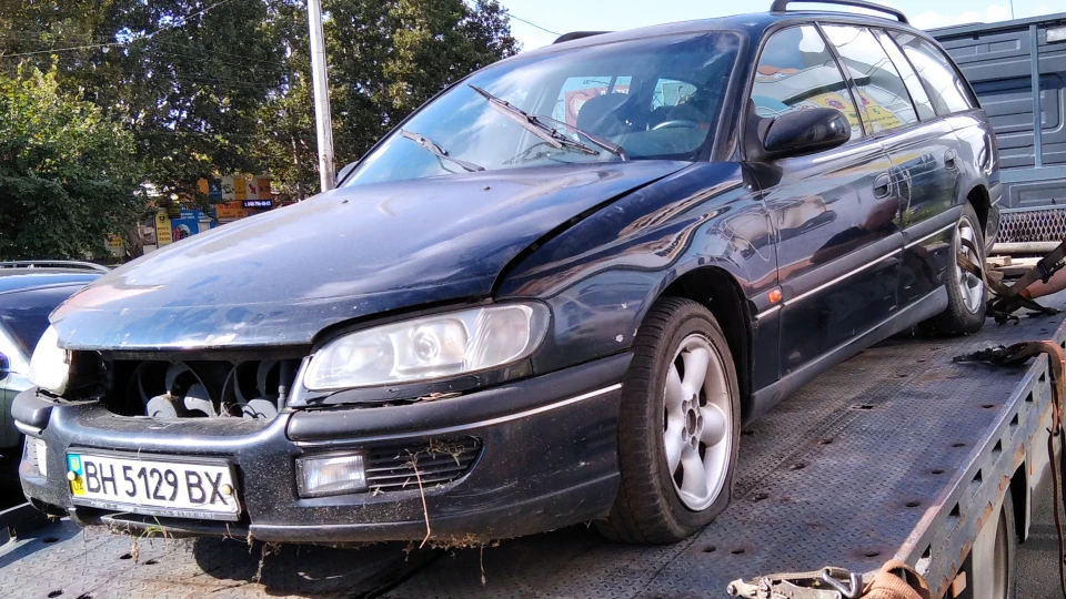 Opel Omega PHANTOM BLACK 2