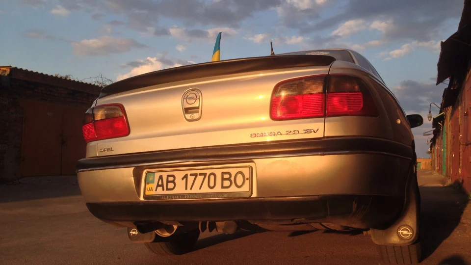 Opel Omega "Rocket Ship" 2