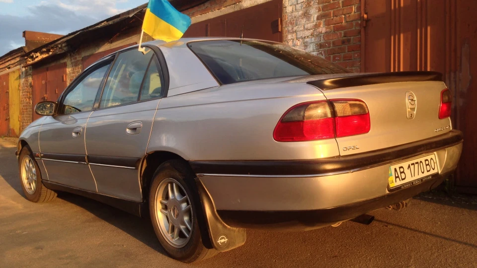 Opel Omega "Rocket Ship" 3