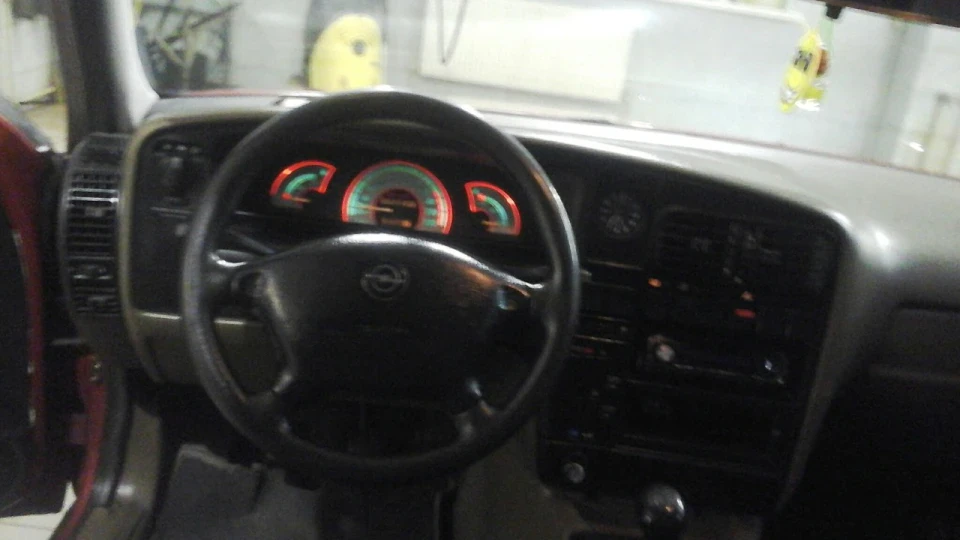 Opel Omega С20NE 3