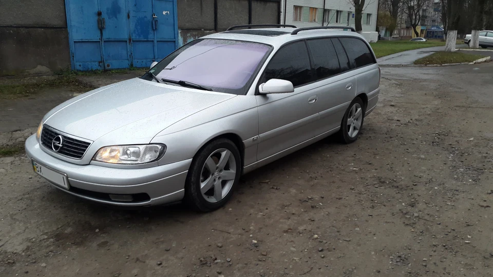 Літак Opel Omega 2