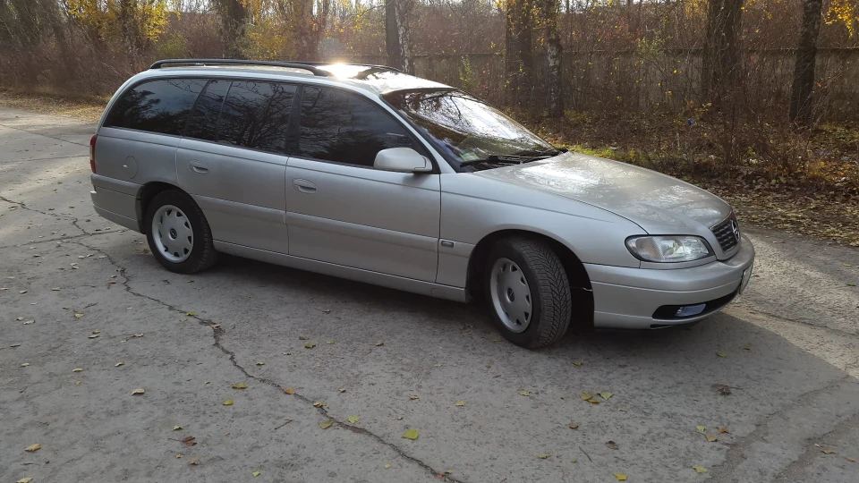 Літак Opel Omega 5