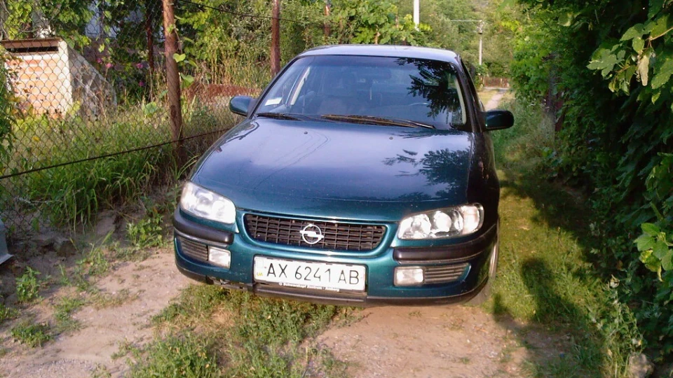 Opel Omega літак