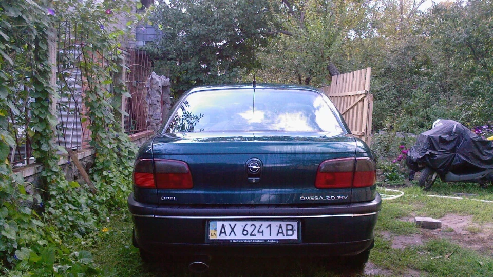 Opel Omega літак 3