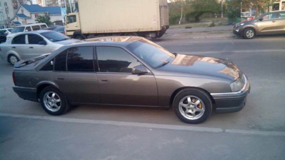 Opel Omega Сіра миша 3