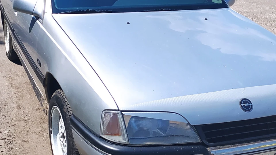 Opel Omega Срібло 3