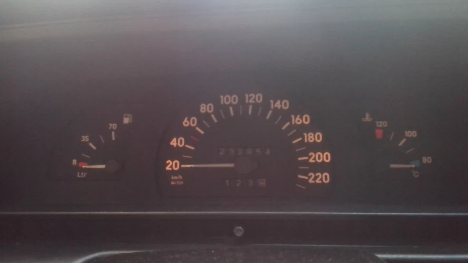 Opel Omega синій металік ООА1,8 4