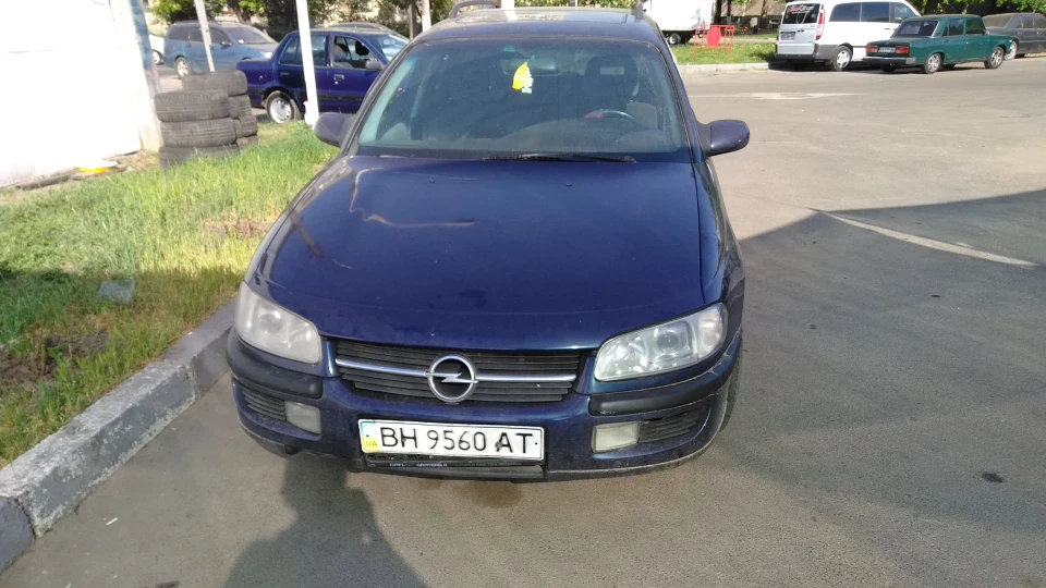 Opel Omega Синій металік, 2,5TD 2
