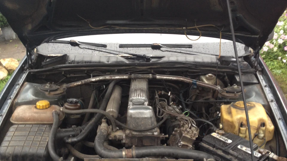 Opel Omega синій МТЗ 5