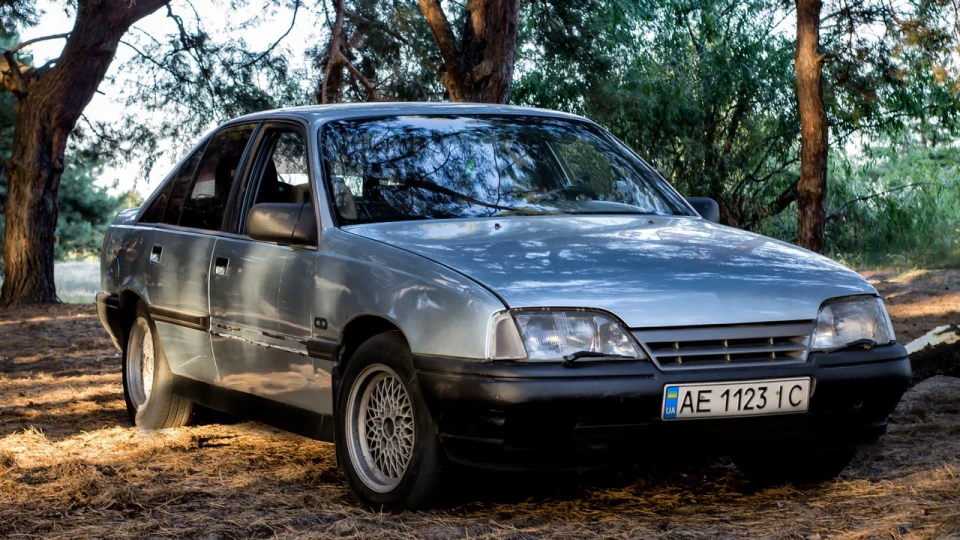Opel Omega СІК 2.0 4
