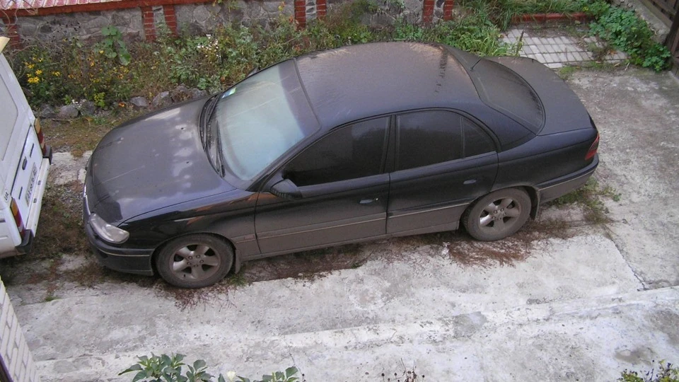 Opel Omega Sport- 2.0 XEV 2