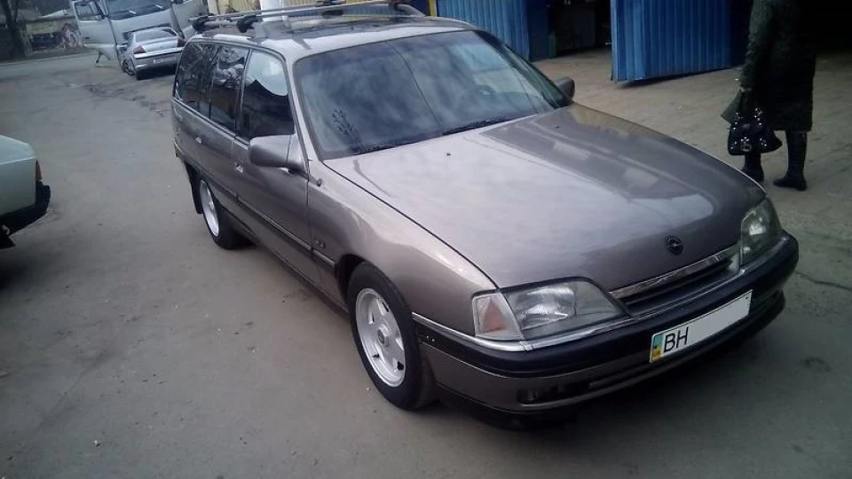 Opel Omega SUV 3