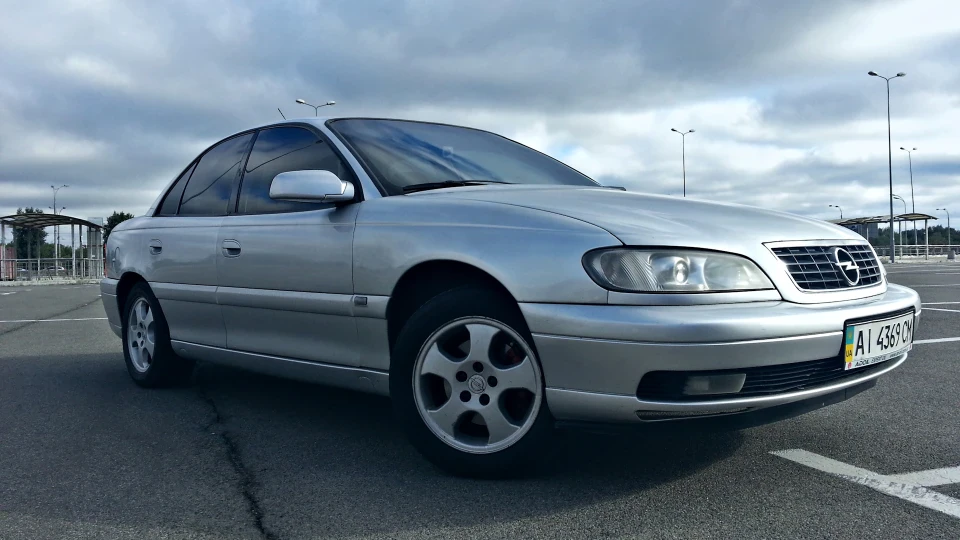 Opel Omega Танк
