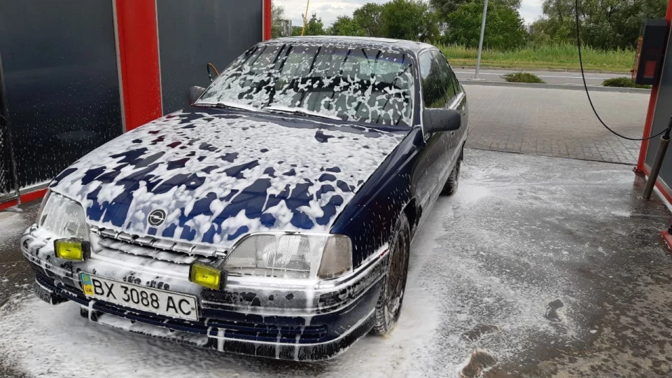 Opel Omega Twilight Blue 3