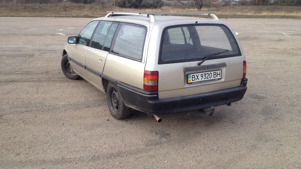 Opel Omega VERSATILE 2