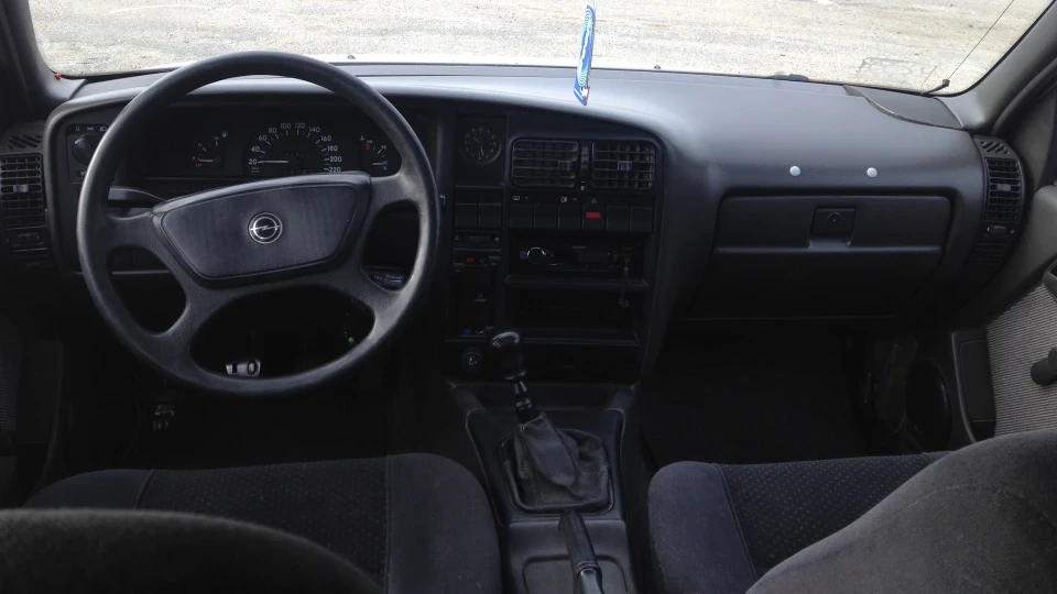 Opel Omega VERSATILE 3