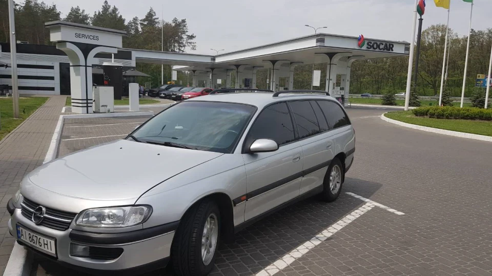 Opel Omega V6 2