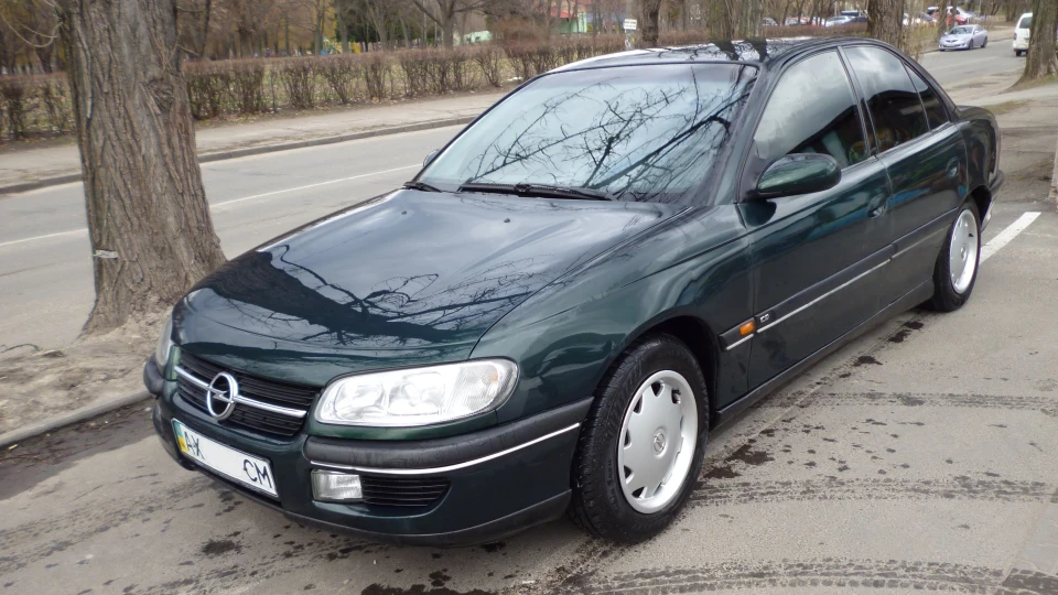Opel Omega V6 4