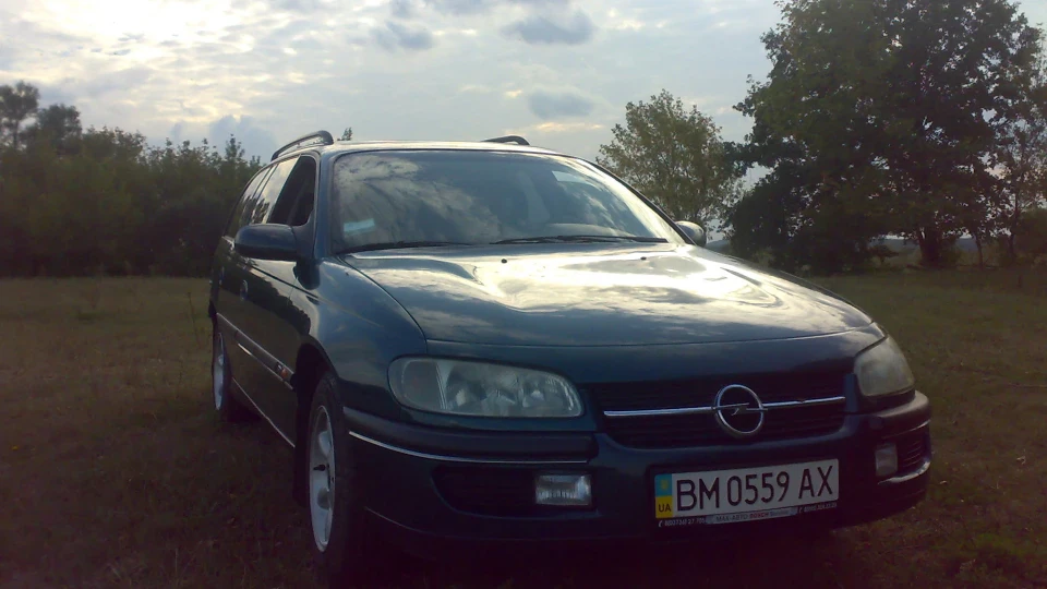 Opel Omega Vierzylinder Caravan 4