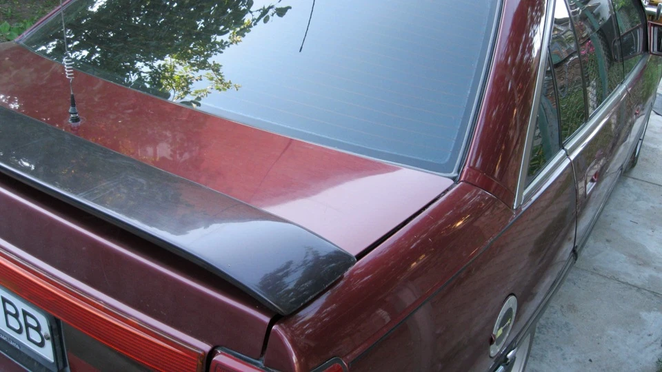 Opel Omega вишневий металік 2.0і