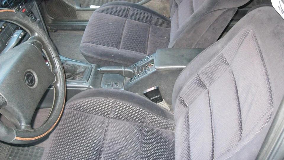 Opel Omega вишневий металік 2.0і 2