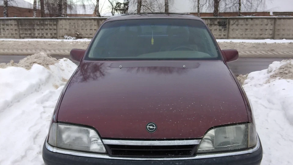 Opel Omega Вишневий металік