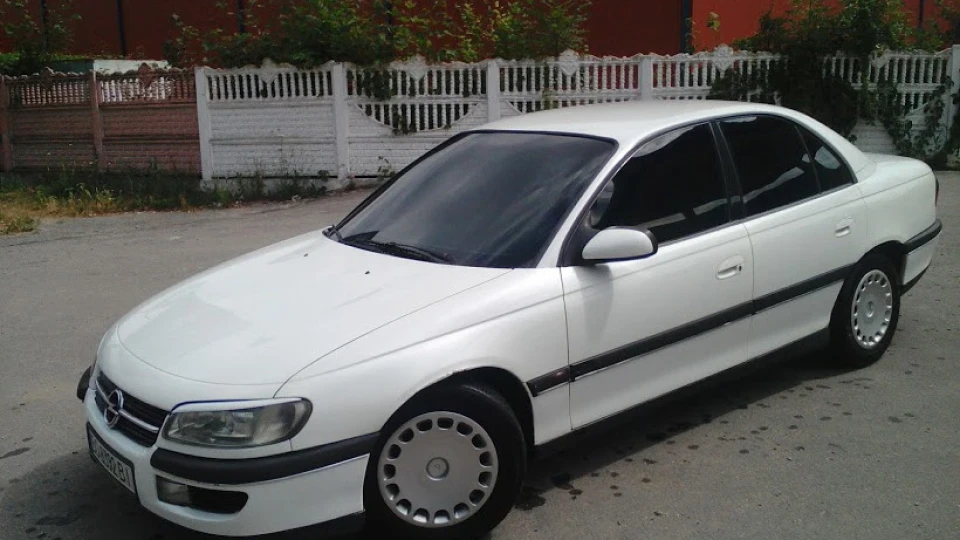 Opel Omega white car