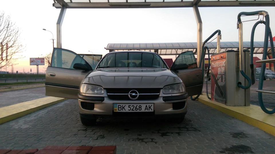 Opel Omega x20se vagon 4
