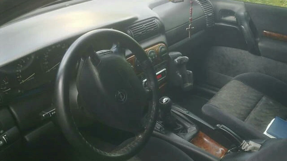 Opel Omega X20XEV 3