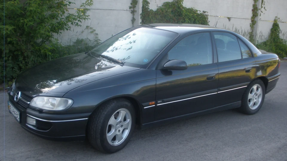 Opel Omega x25xe