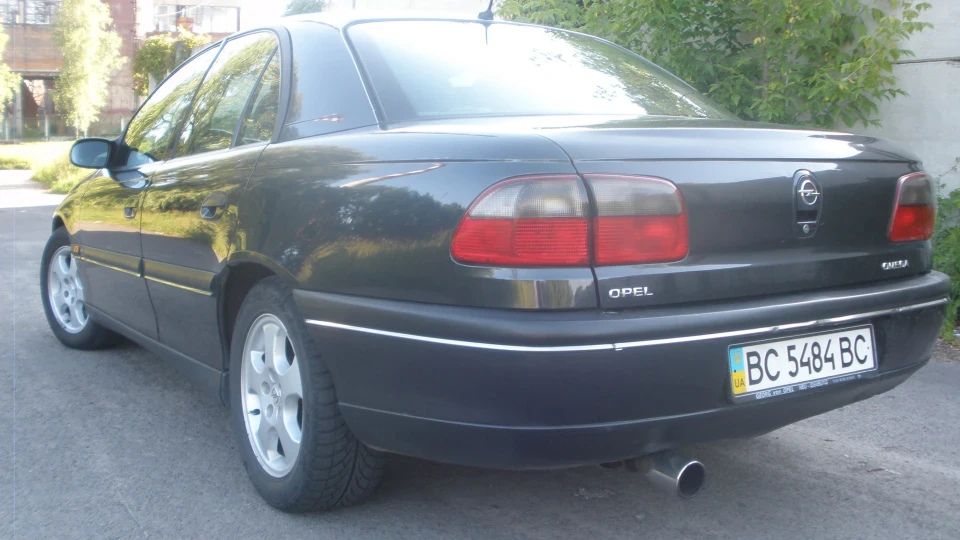 Opel Omega x25xe 2