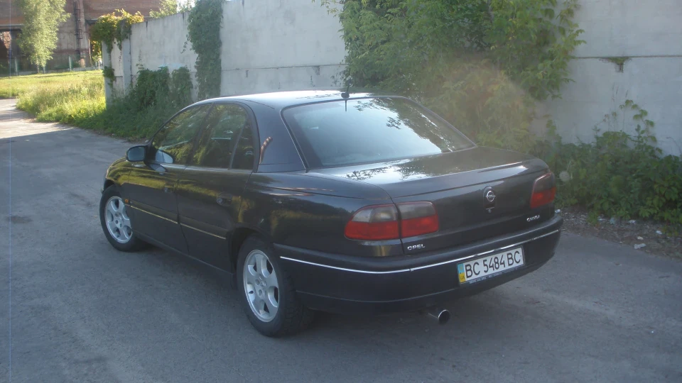 Opel Omega x25xe 3