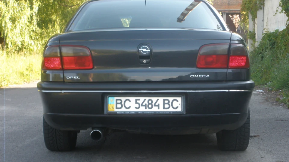 Opel Omega x25xe 4