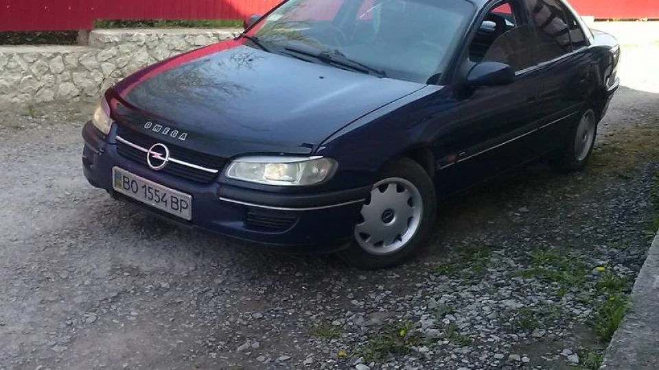 Opel Omega Хороша 2.0 16v