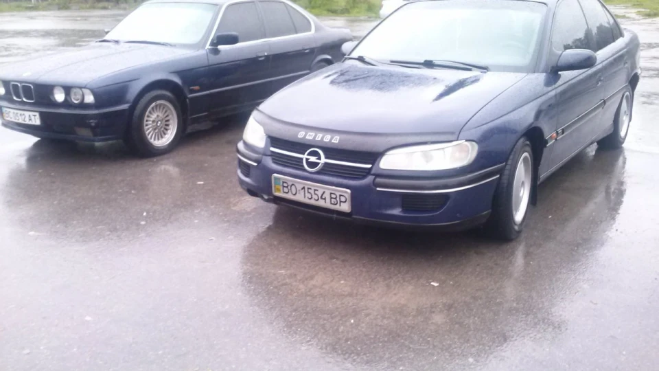 Opel Omega Хороша 2.0 16v 2