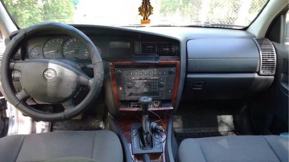 Opel Omega Y25DT 2