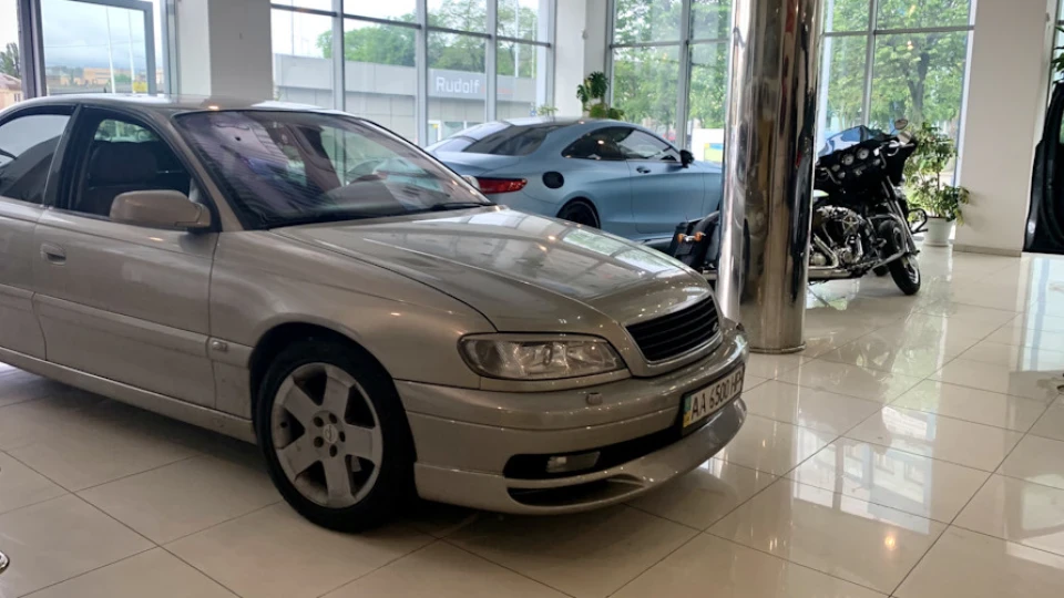 Opel Omega Y26SE 5